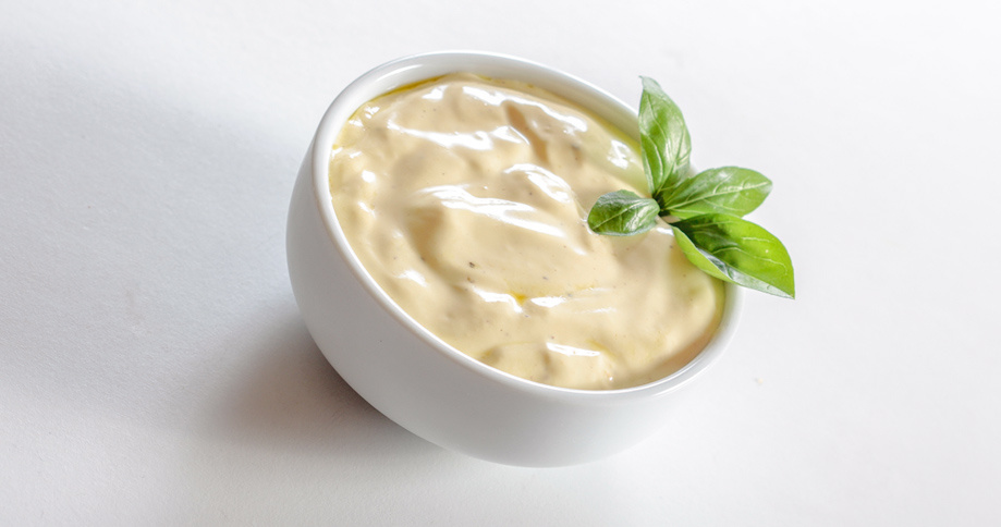 Hausgemachte luxuriöse Mayonnaise mit Pödör Bio Leinöl - cs