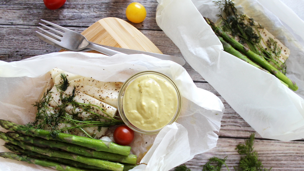 Fisch mit Spargel en papillote - cs