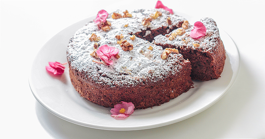 Vegane Zucchinitorte mit Pödör Rapsöl, Pödör Erdmandel-/Tigernussöl und Pödör Bio Chiasamen - cs