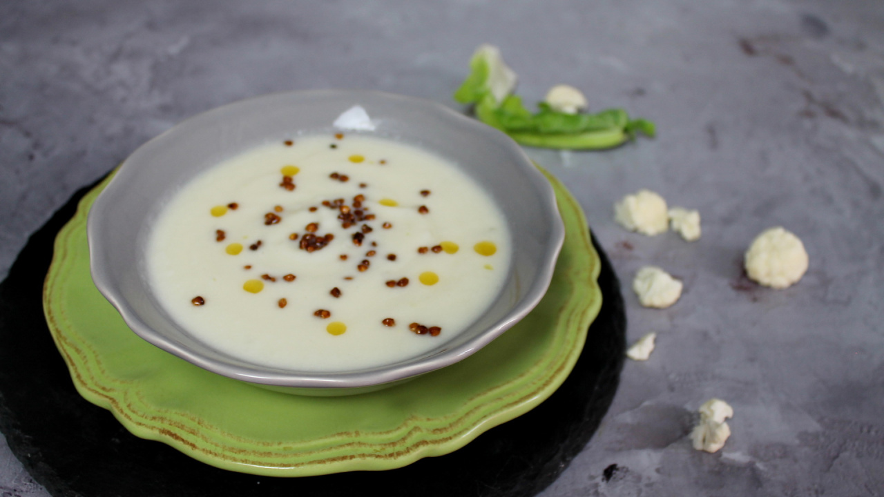 Blumenkohl-Cremesuppe mit gebackenem Buchweizen - cs