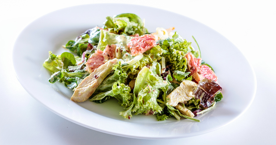 Pödör Hähnchenbrustsalat mit Pödör Macadamianussöl und Pödör Aprikosenessig - cs