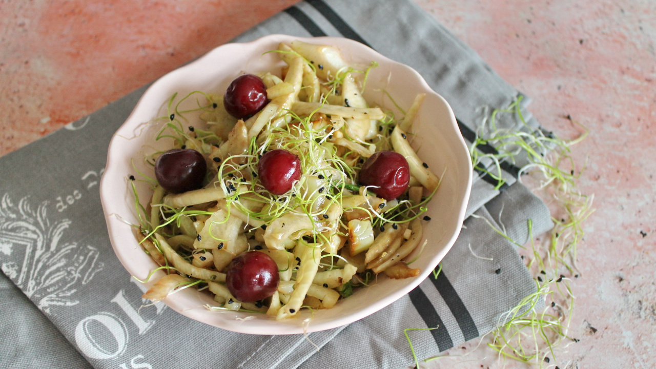 Fenchelsalat mit Sauerkirschen - cs