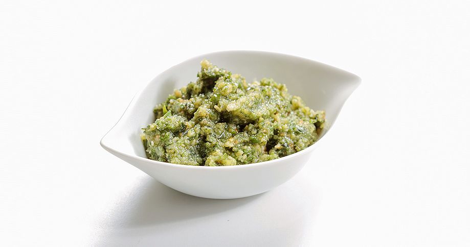 Rucola-Basilikumpesto mit Pödör Pinienkernöl und Pödör Pininkernen - cs